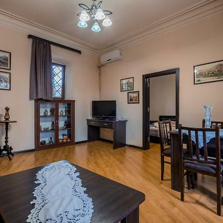 Apartments Near Metekhi Cathedral Tbilisi Luaran gambar