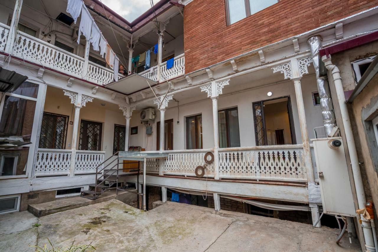 Apartments Near Metekhi Cathedral Tbilisi Luaran gambar